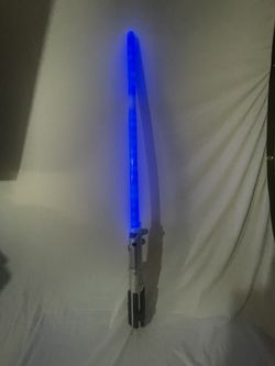 Star Wars Ultimate FX Blue Lightsaber Anakin C-2945A 2010 Hasbro 