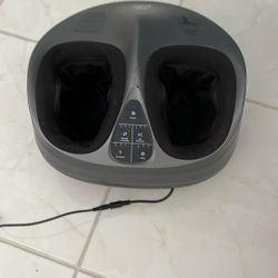 Shiatsu Foot Massager High End, Bob and Brad brand most famous physical therapist on the Internet make it yours. $80 or best offer.