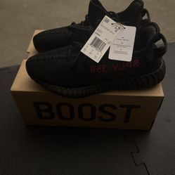 Yeezy Bred 8.5 New