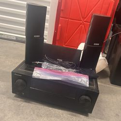 Pioneer VSX 523  Receiver With Remote And Speakers