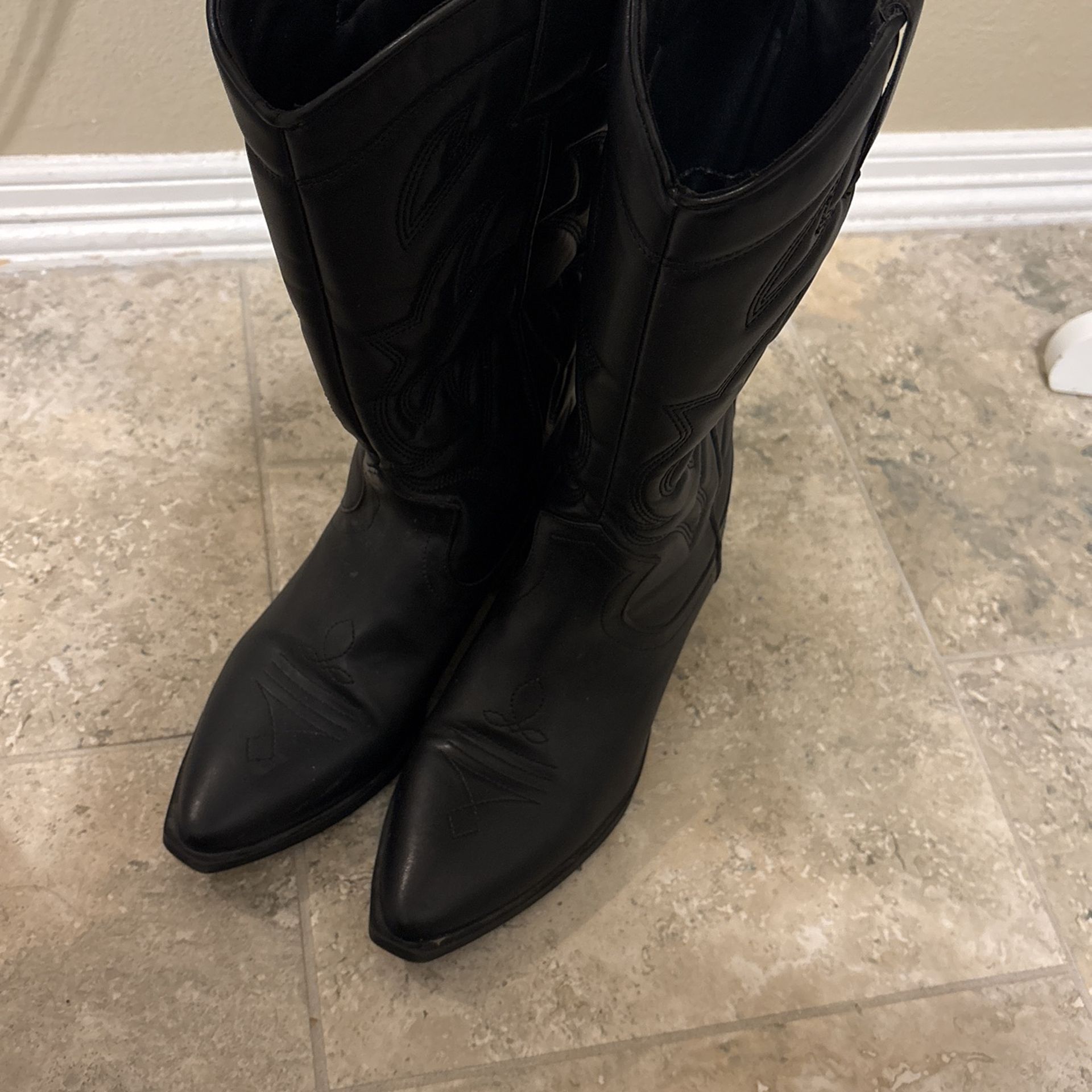Black Boots