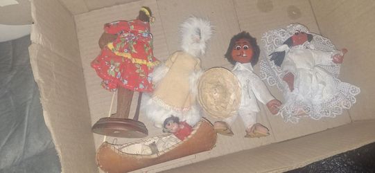Vintage Folk Art Indian Dolls