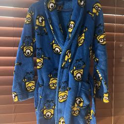 Kid’s Minions Bathrobe Size 6 $5