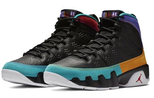 Men's Retro 9 Dream It Do It Jordan's.... Size 9....