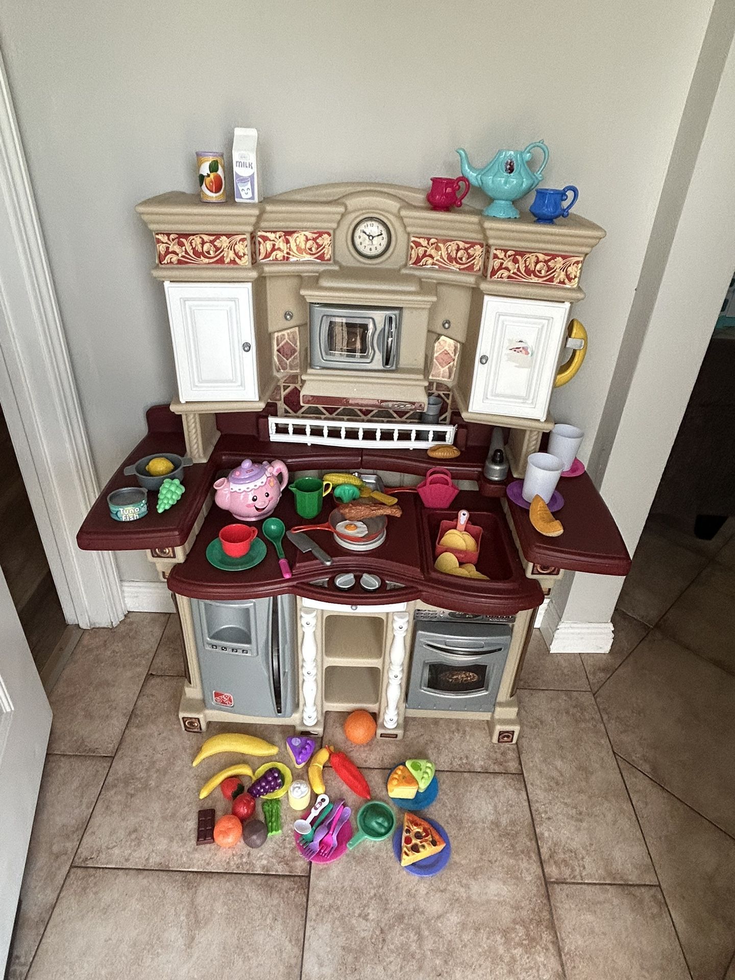 Step 2 kitchen As Is $68