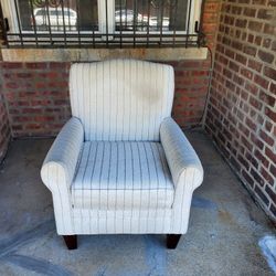 Single Chair