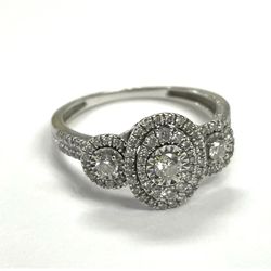 14K White Gold Diamond Ring
