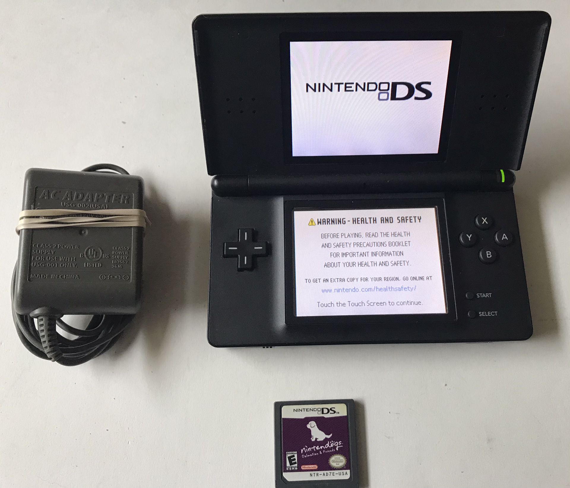 Nintendo ds lite with game tested and works