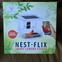 Nest-flix Smart Camera Feeder Solar