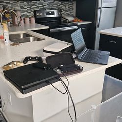 PS4, Switch lite, Gaming laptop & projector