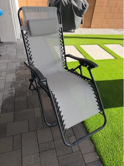 Zero gravity chairs