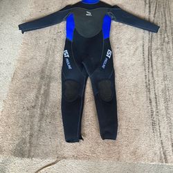 2/3 Wet Suit. Fits Person Under6’. Worn Once. Excellent Condition