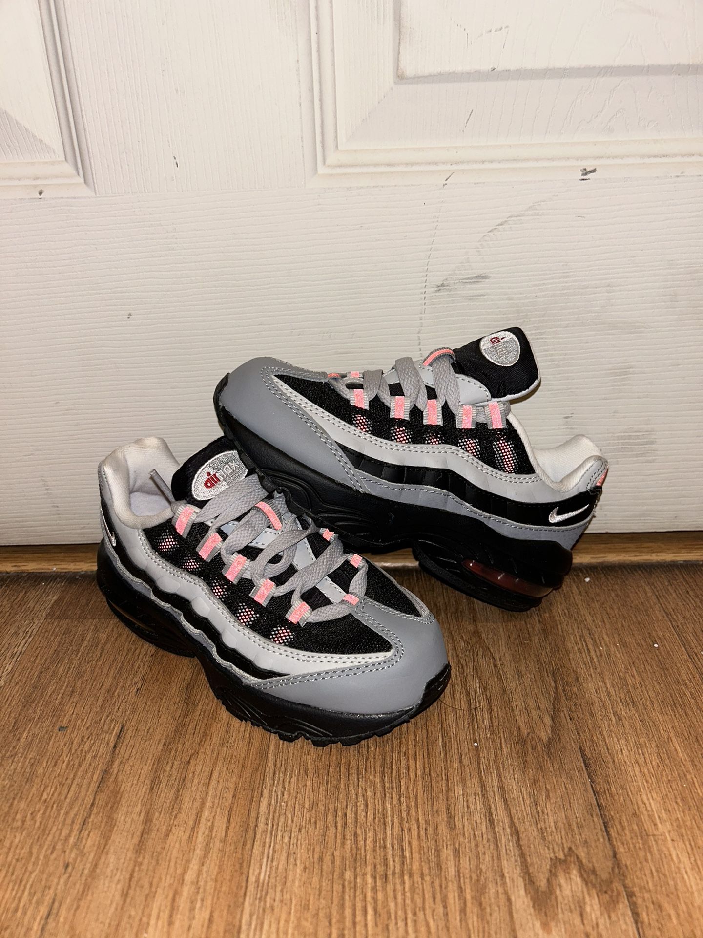 Brand New No Tags Nike Air Max 95 Particle Grey / Infrared Red Shoes Size  11c for Sale in Los Angeles, CA - OfferUp