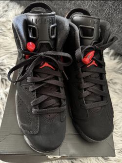 Air Jordan 6 Retro (GS) - Size 5Y (Women’s 6.5)