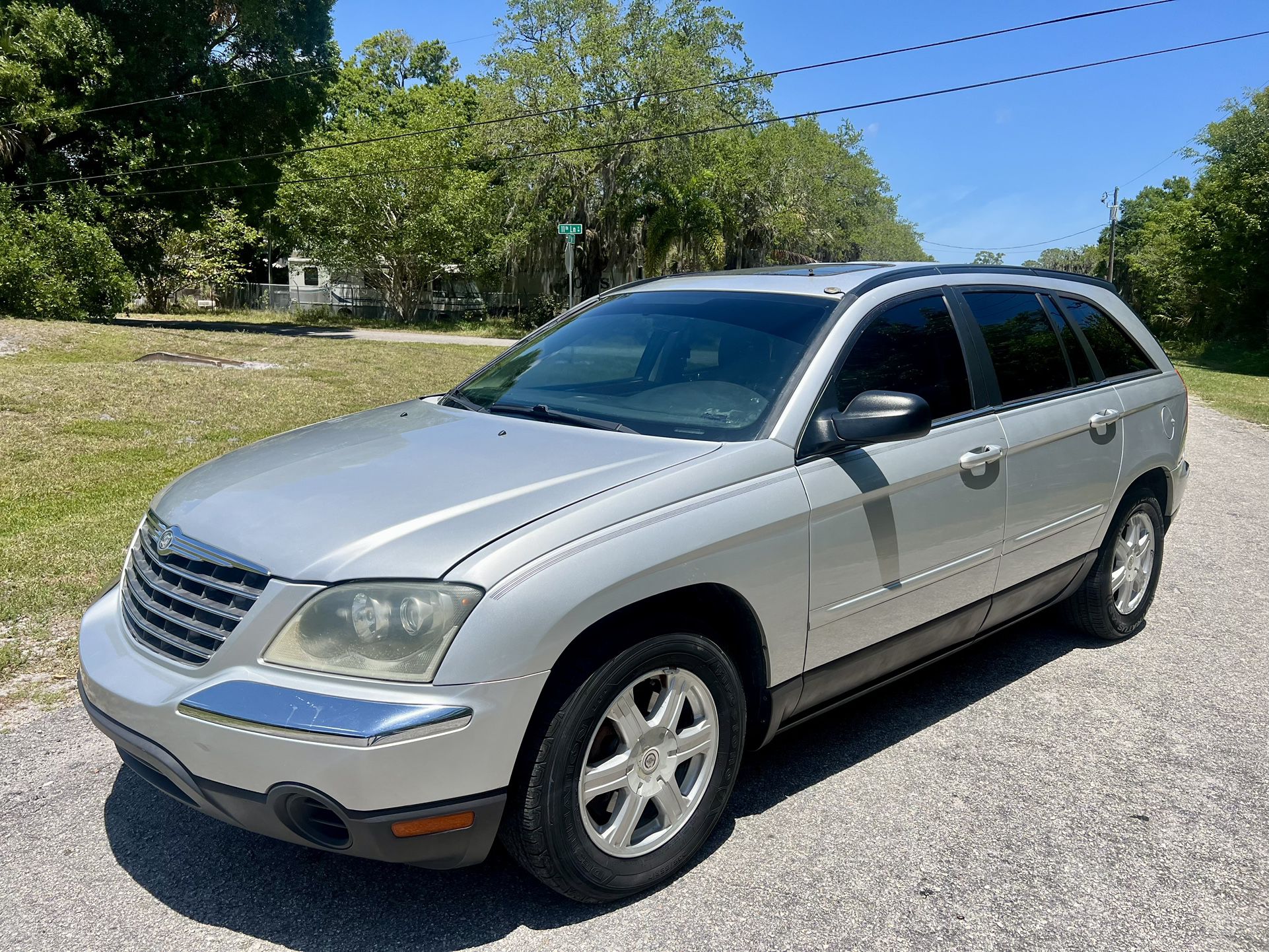 1004 Chrysler Pacifica Touring- Edition 