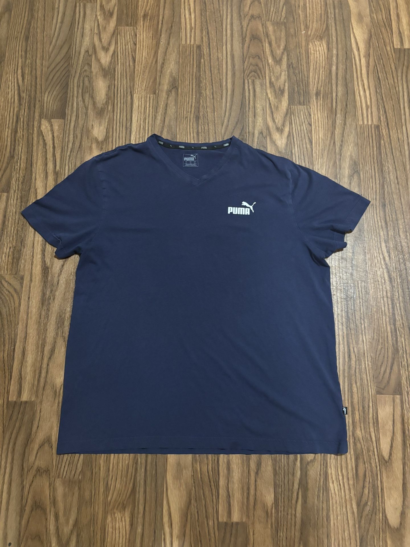 PUMA * Men’s Blue Short Sleeve V Neck * Size XXL