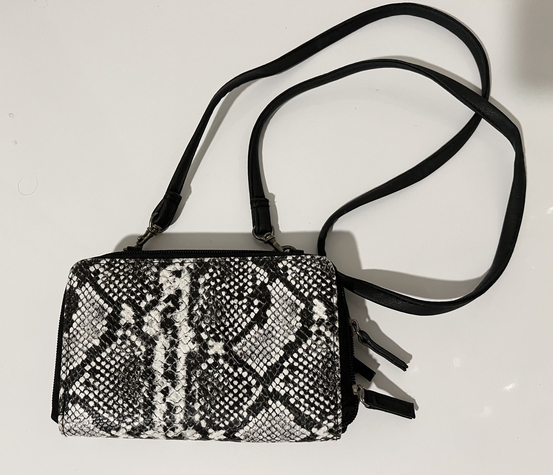 Pouch Wallet With Strap Crossbody Bag Snake Print Black and White 7x5”