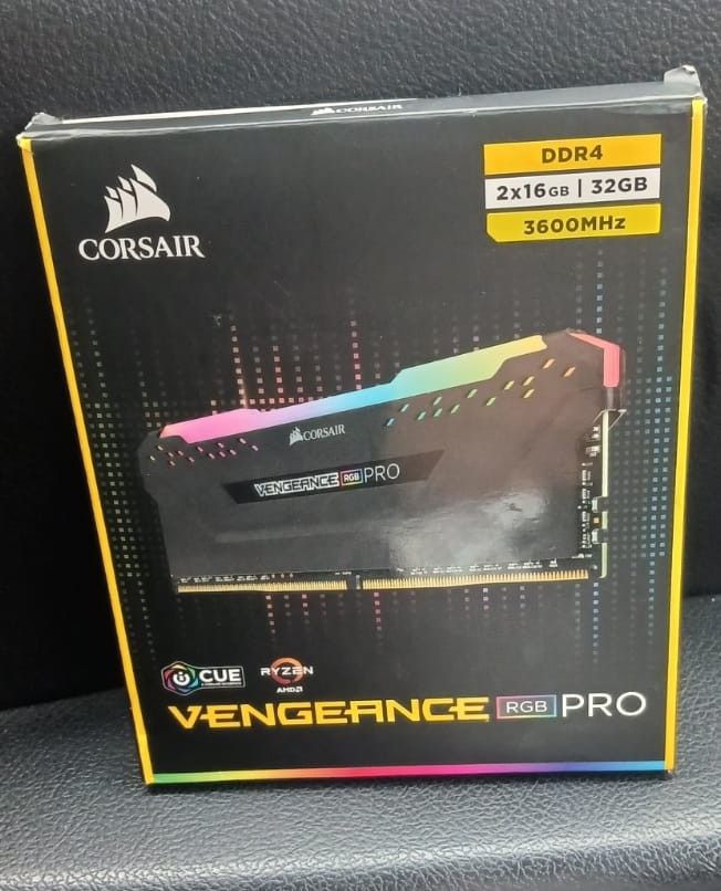 Corsair Vengeance RGB PRO 32GB (2 x 16GB) PC4-25600 (DDR4-3200) Memory (CMW32GX4M2C3200C16)