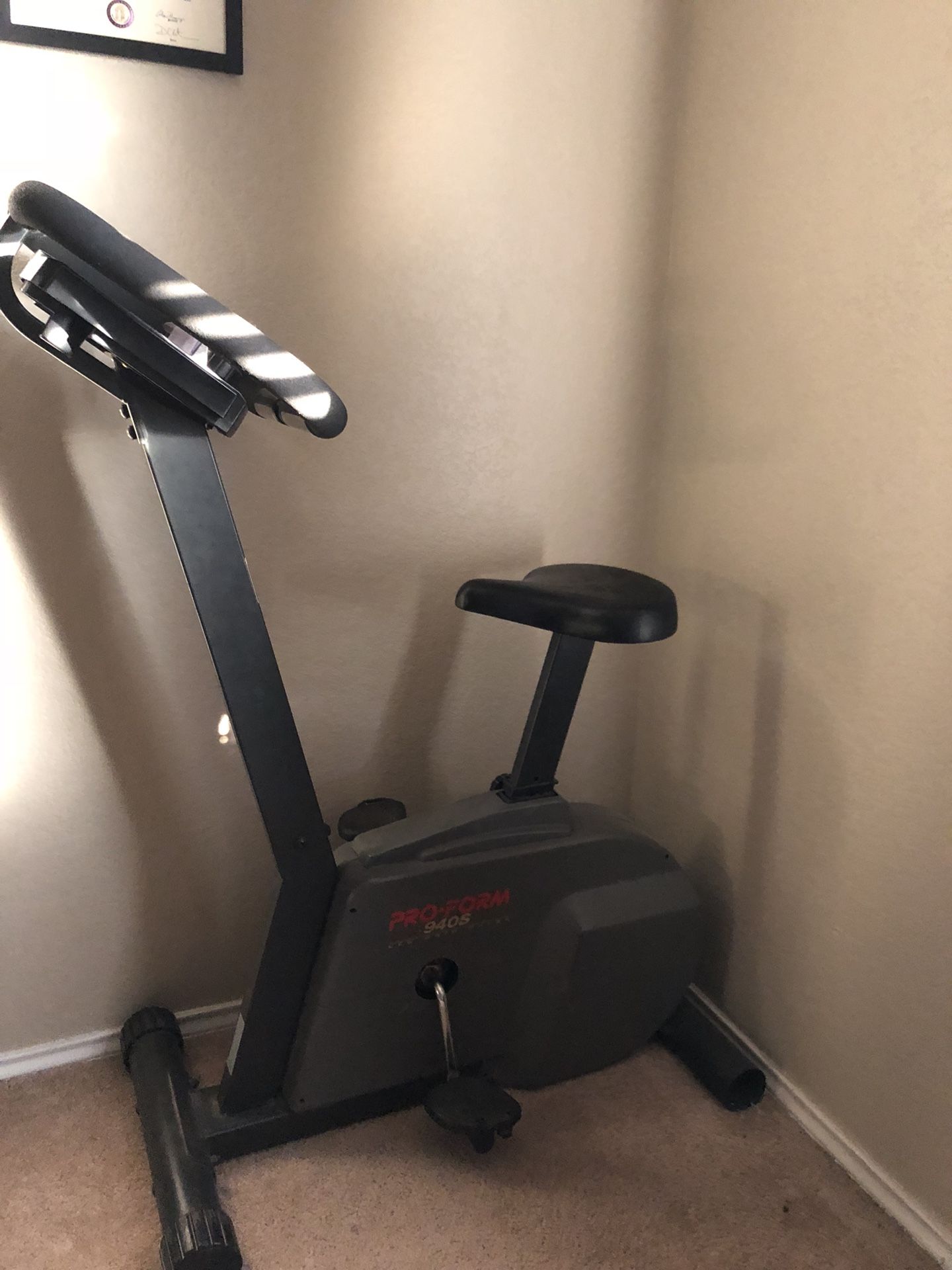 Pro Form 940S EKG Grip pulse elliptical trainer