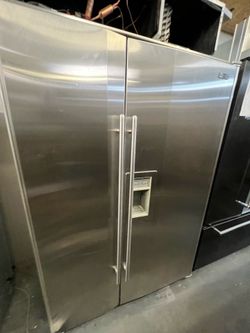 Subzero built in refrigerator 48”
