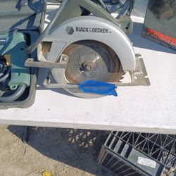 Black And Decker Had Saw 