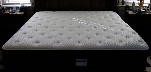Stern  & Foster Estate King Size Mattress for Quick Sale