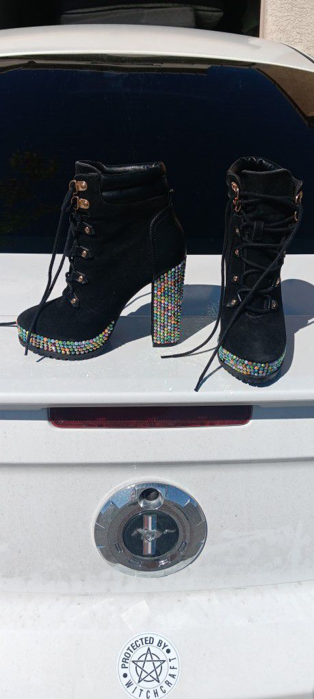 BeDazzaled Boot  5 Half US Size