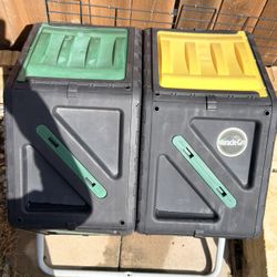 Miracle-Gro Dual Chamber Compost tumbler