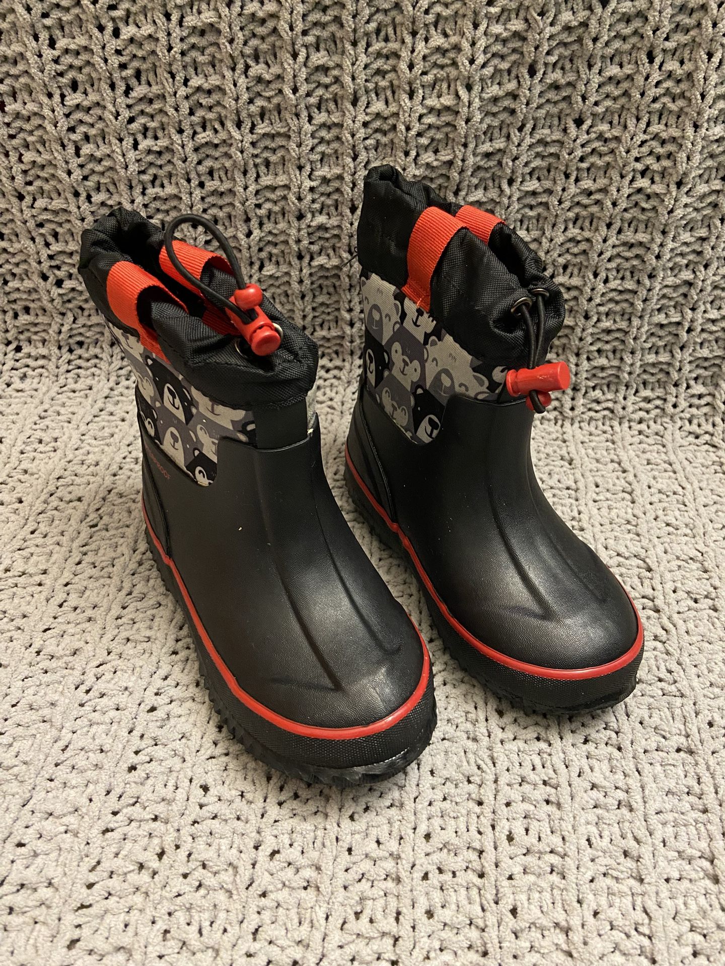 Boys Rain Boots Size 7/8
