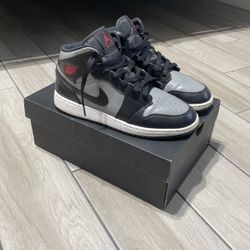 Jordan 1 Shadow