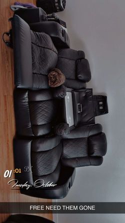 FREE COUCHES