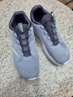 Adidas Tennis Shoes