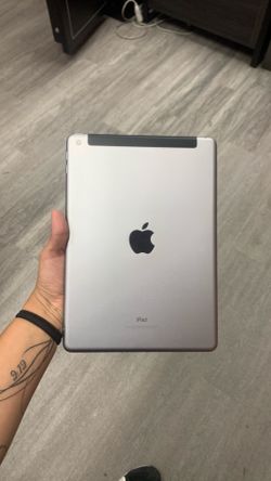 iPad 6th Gen lte 32GB Wi-Fi