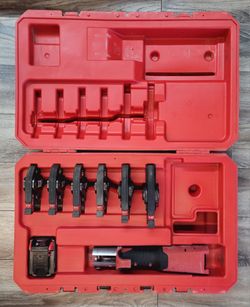 MILWAUKEE 2773-22 M18 FORCE LOGIC PRESS TOOL WITH 1/2" TO 2" JAWS FOR COPPER