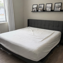 King bedframe and dresser