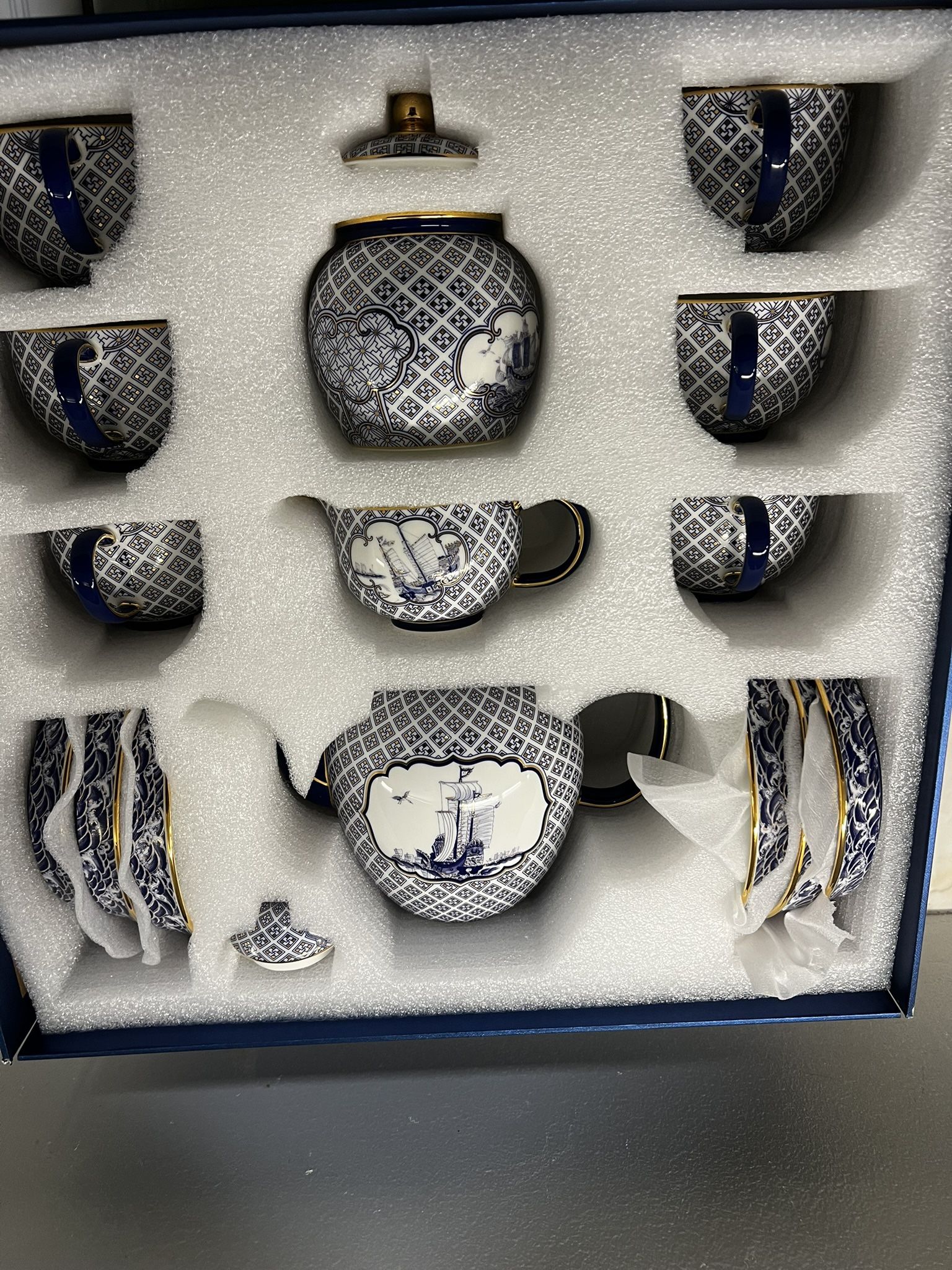 Auratic Chinese porcelain Mr. Yongfengyuan porcelain Sihai Shengping 17 tea and coffee sets