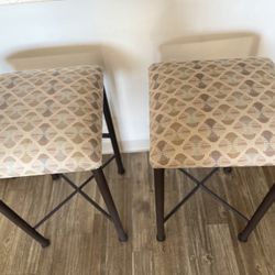 2 Bar Stools