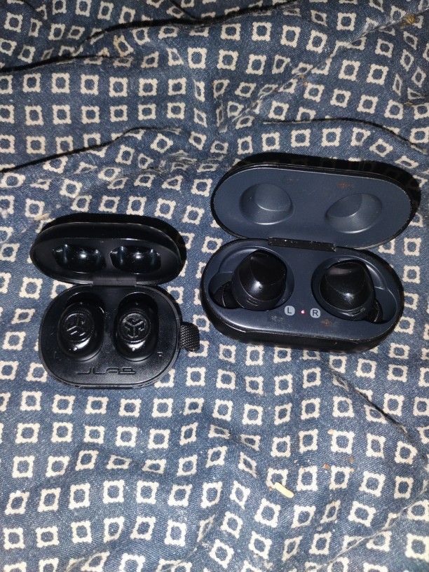Earbuds Galaxy And JLAB