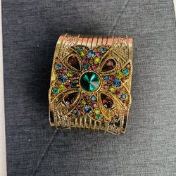 Women’s Vintage Cufflet Bracelet With Jewels