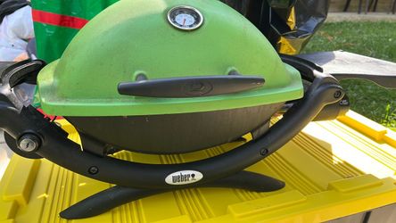 Weber Q 1200 Portable Propane Grill (Green)