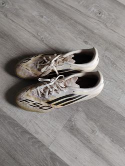 Adidas Size 11 Cleats 