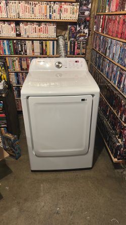 Samsung electric dryer, model DVE45T3200W, featuring a 7.2 cu. ft. capacity