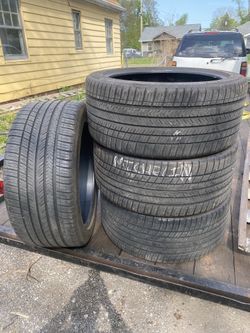 Nice Set of 4 Used Tires 285/40/21