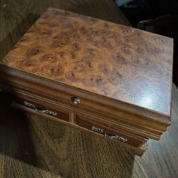 Vintage Jewelry Box 