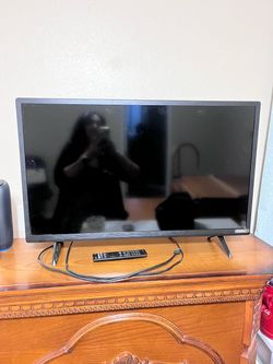 📺 Vizio 32” TV – Great Condition