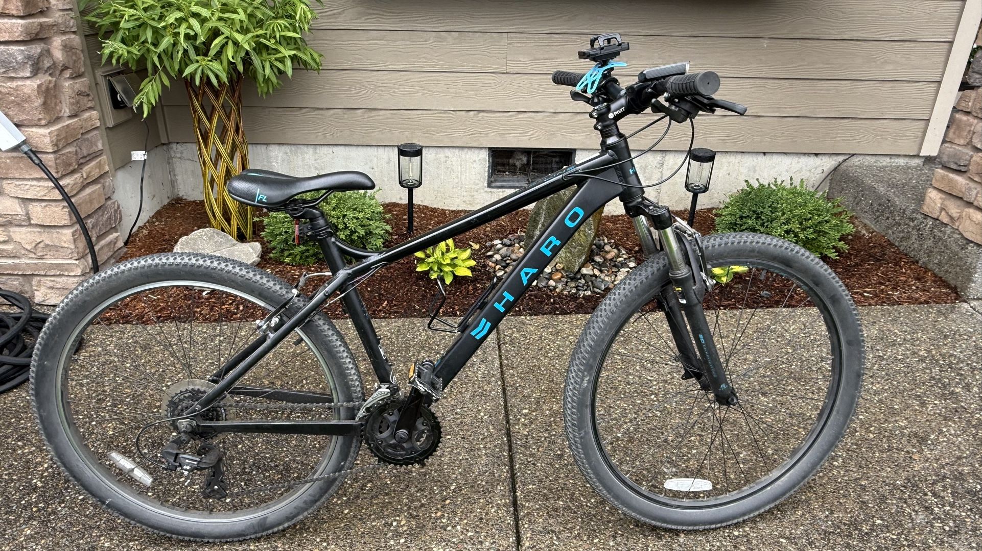 Haro Flightline Mountain Bike - Black