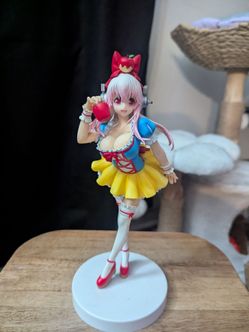 Super Sonico Anime Figure