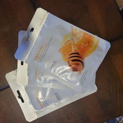 Spa Quality Nourishing Face Mask, Hydrating Plump Dehydrated Skin