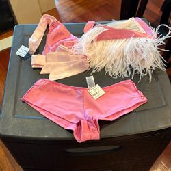 New Silk Fredrick’s Outfit