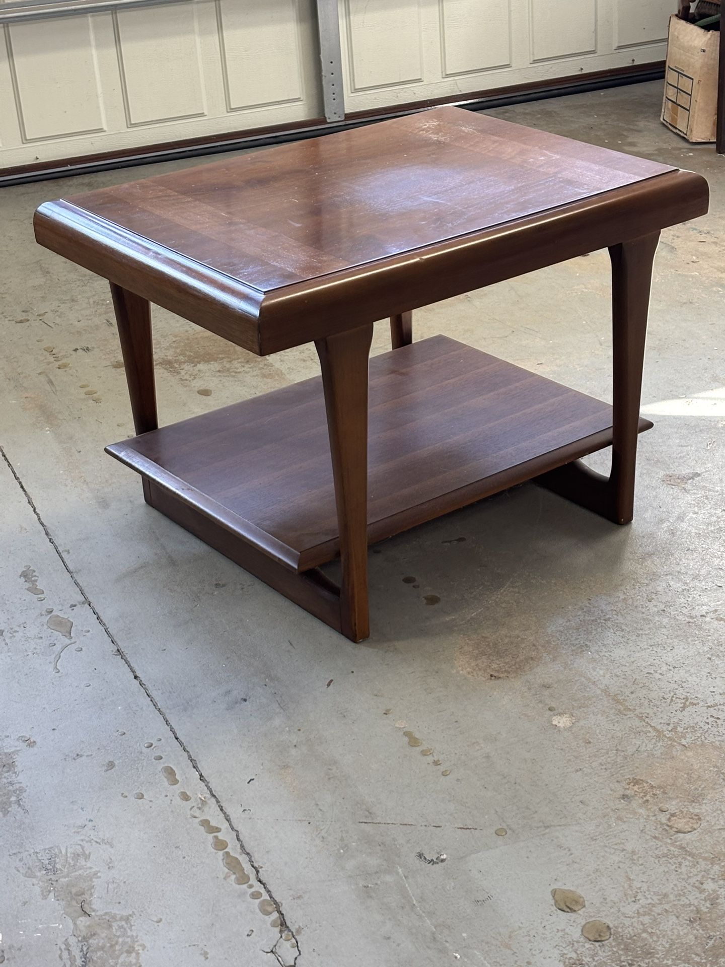 Tables / Mid Century 